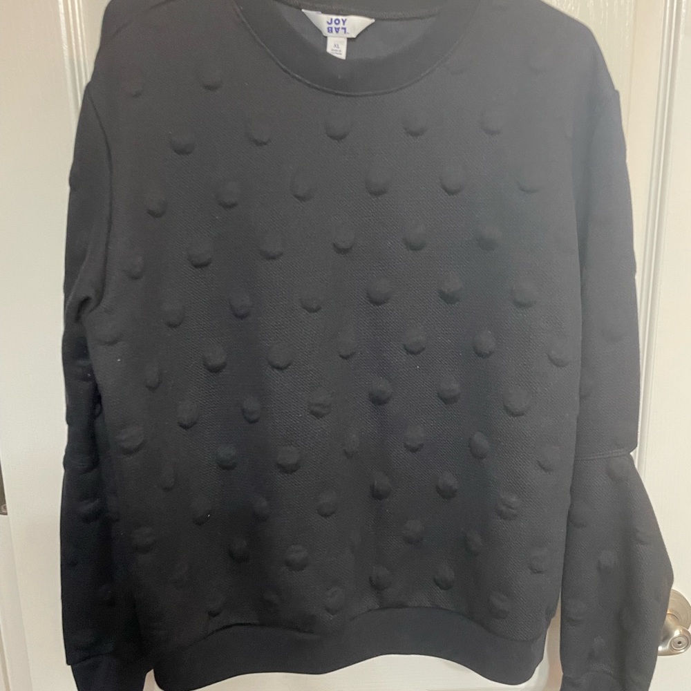 Black sweatshirt